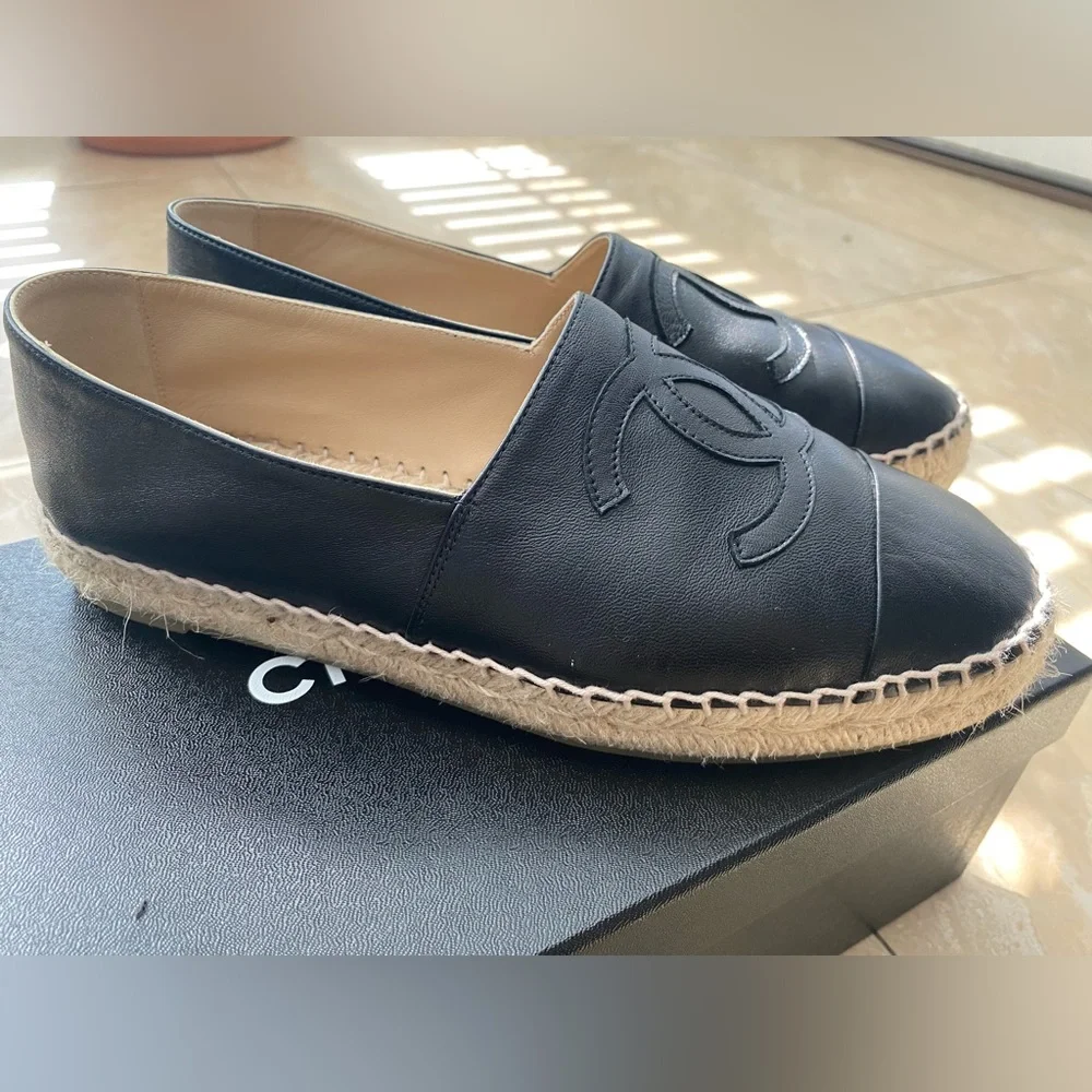 Like new Chanel Espadrilles - Picture 3 of 5